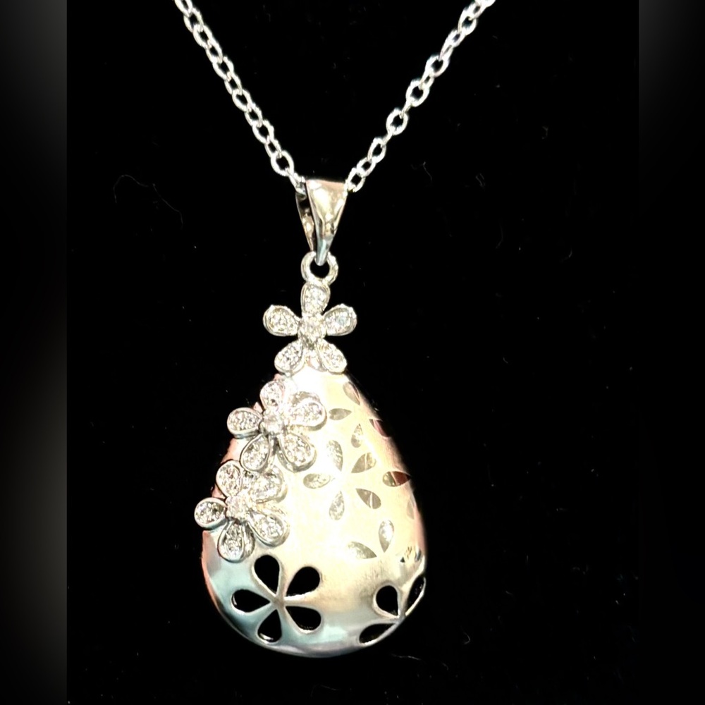 Large Tear-drop Shaped Pendant Necklace with Intricate Studded Floral Designs